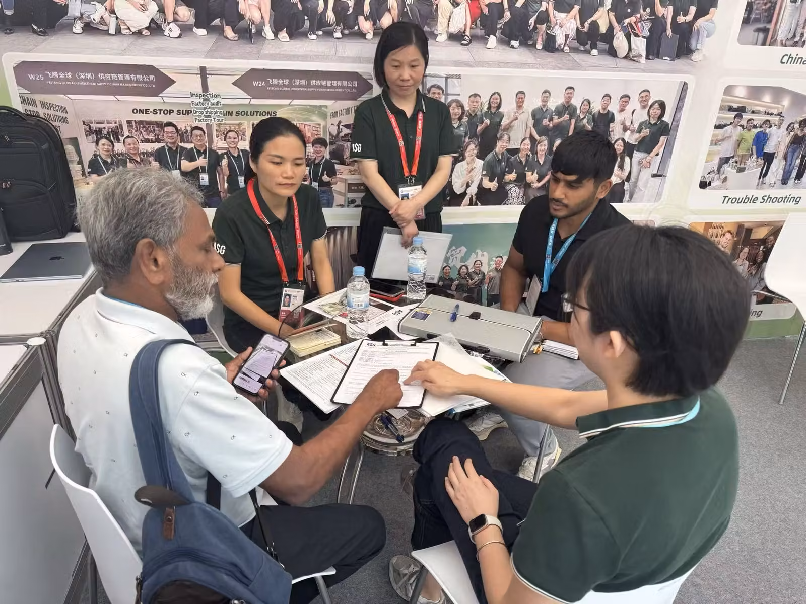 Dedicated dropshipping agent at ASG operations center